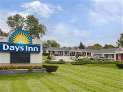 Days Inn By Wyndham Middletown New Hampton Bagian luar foto